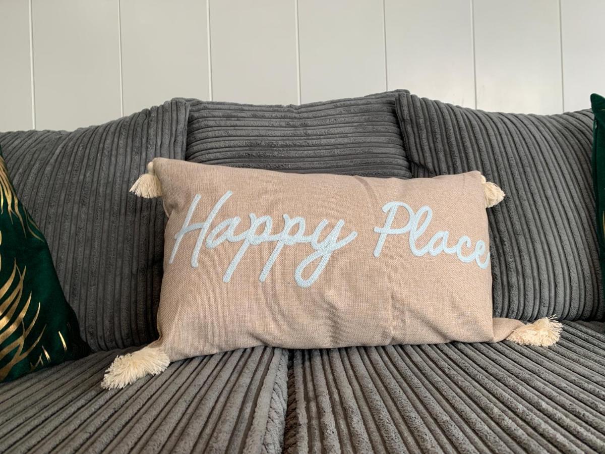 Happy Place Lodge Карнфорт Экстерьер фото